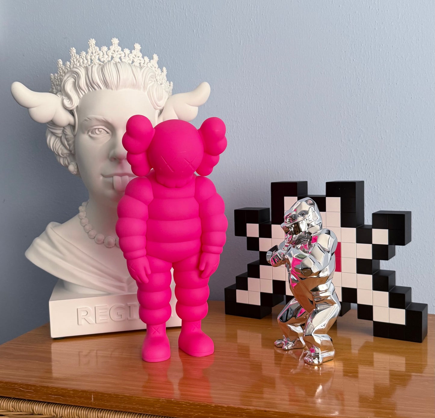 KAWS – What Party Pink (2022)