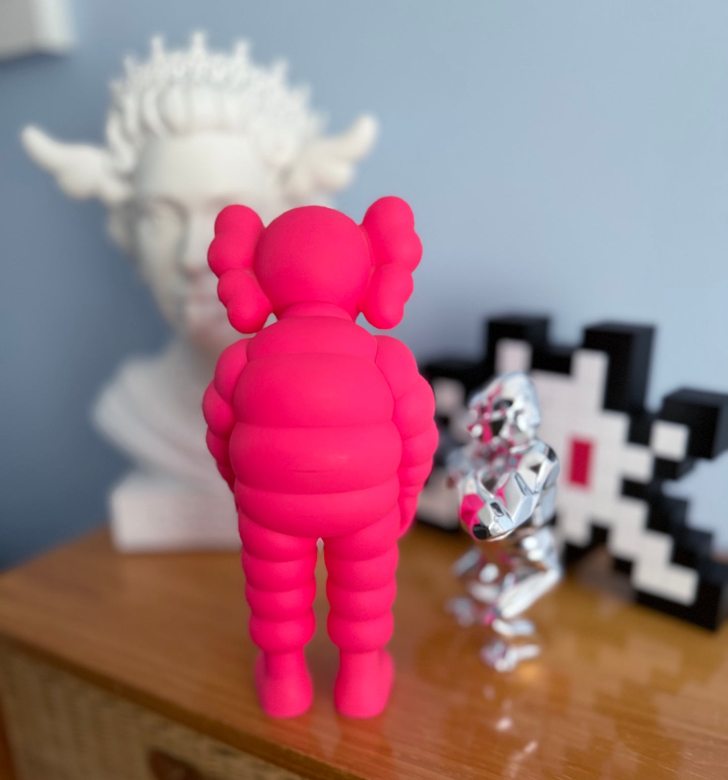 KAWS – What Party Pink (2022)