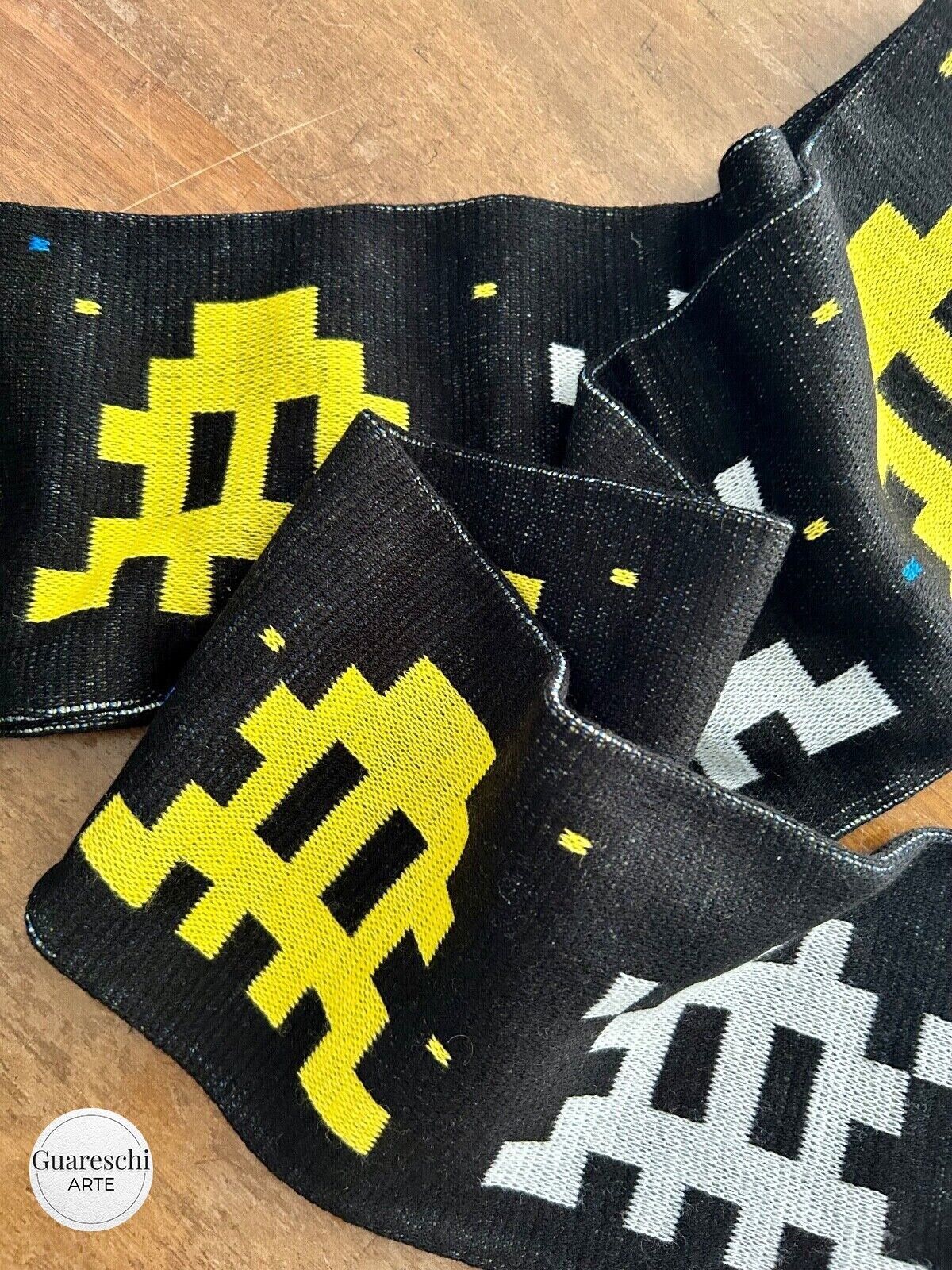 Invader – Collectible Scarf (2006)
