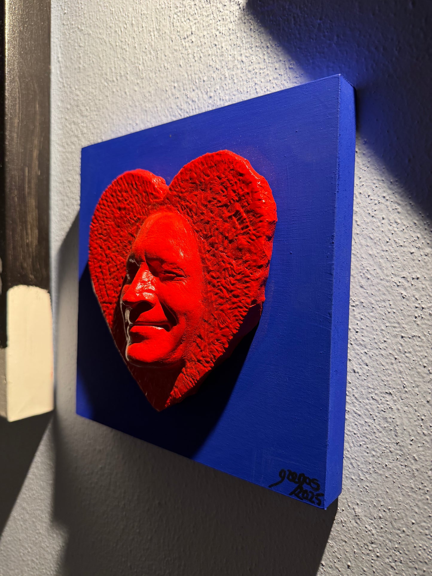 Gregos - Red smiling heart