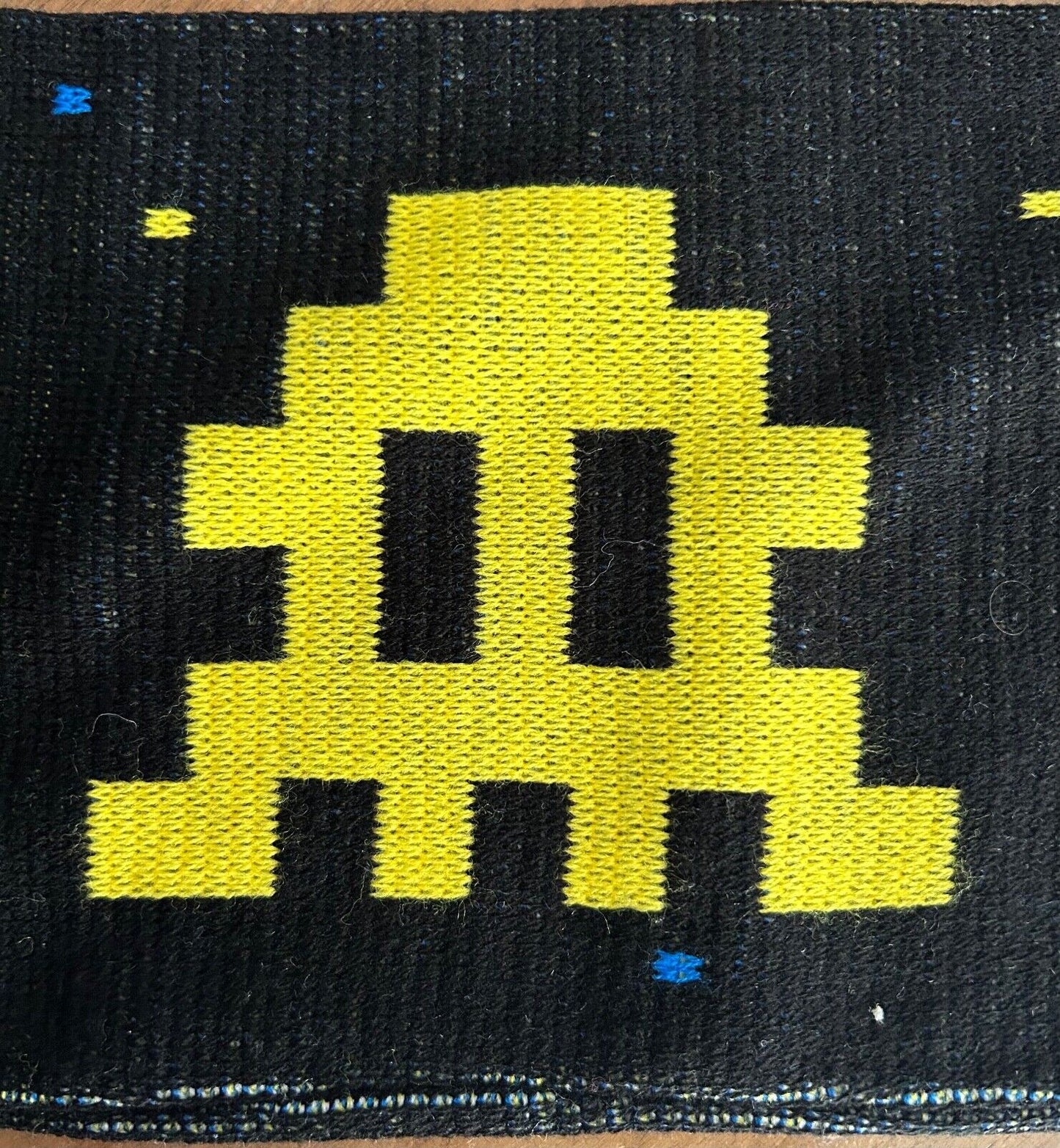 Invader – Sciarpa da collezione (2006)
