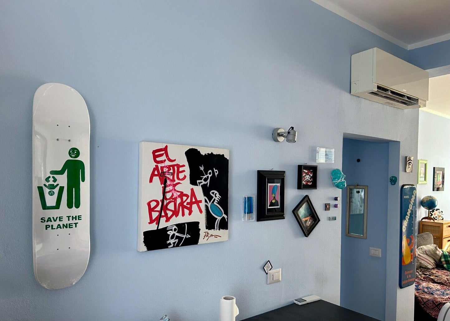 Joan Cornellà – Skateboard “Save the Planet” (2024)