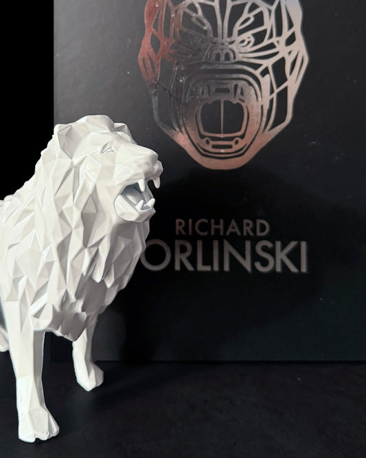 Richard Orlinski – Leone Bianco (White Lion)